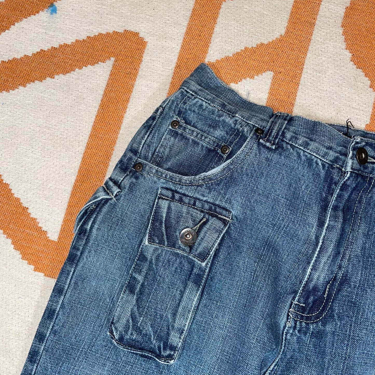 Avirex 00s Embroidered Leg Text Cargo Jeans 30x31