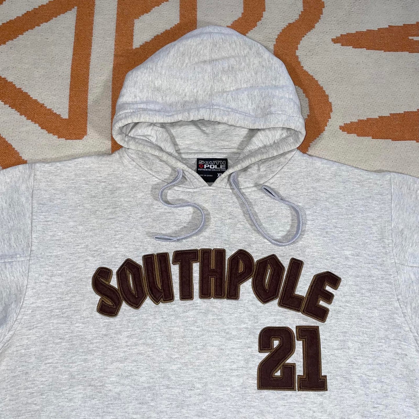 Southpole 90s Embroidered Spell-Out White Hoodie XL