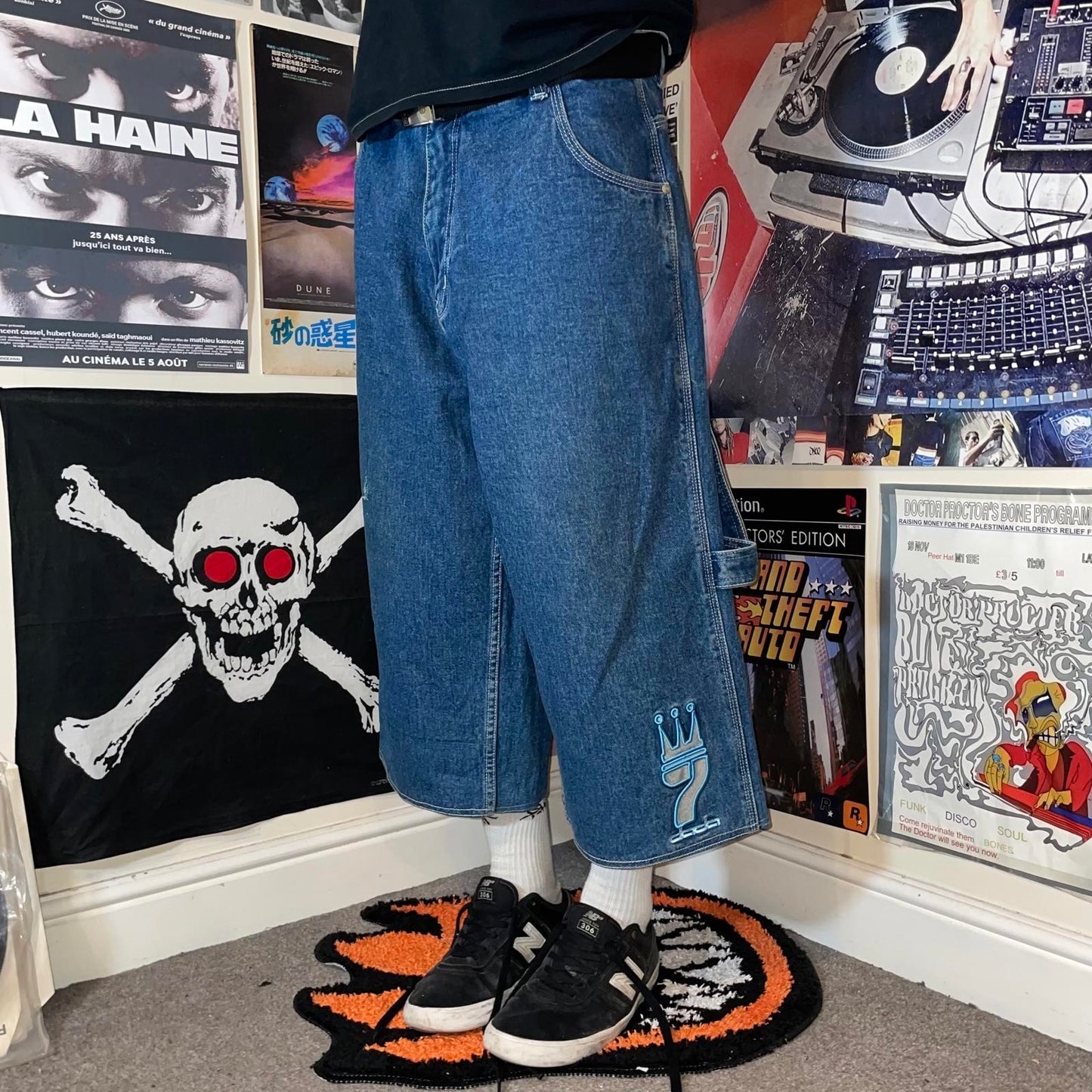 Dada 00s Baggy Embroidered Jorts 38x18